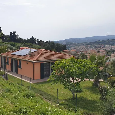 Lazzarini Giorgia Con Piscina Condivisa 2km Dal Mare * Imperia