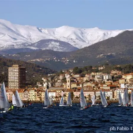 Lazzarini Giorgia Con Piscina Condivisa 2km Dal Mare Holiday home